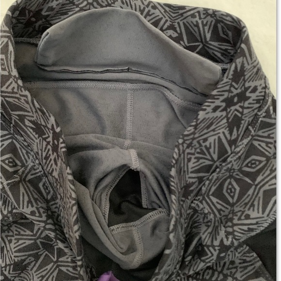 Athleta Bare To Run Knicker Cairo Cropped Capri Reflective Sonar Leggings SZ XS - Picture 5 of 12